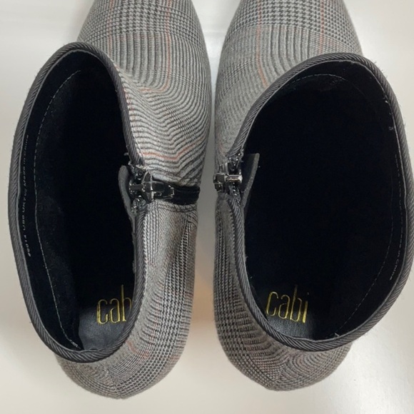 Cabi Dandy Glen Plaid Ankle Booties Gray Black White Red Size 9 - Picture 9 of 10
